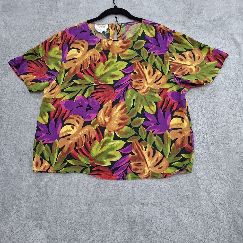 Vintage Tess Blouse L 100% Silk Floral Short Sleeve Tropical Print‎ Vacation